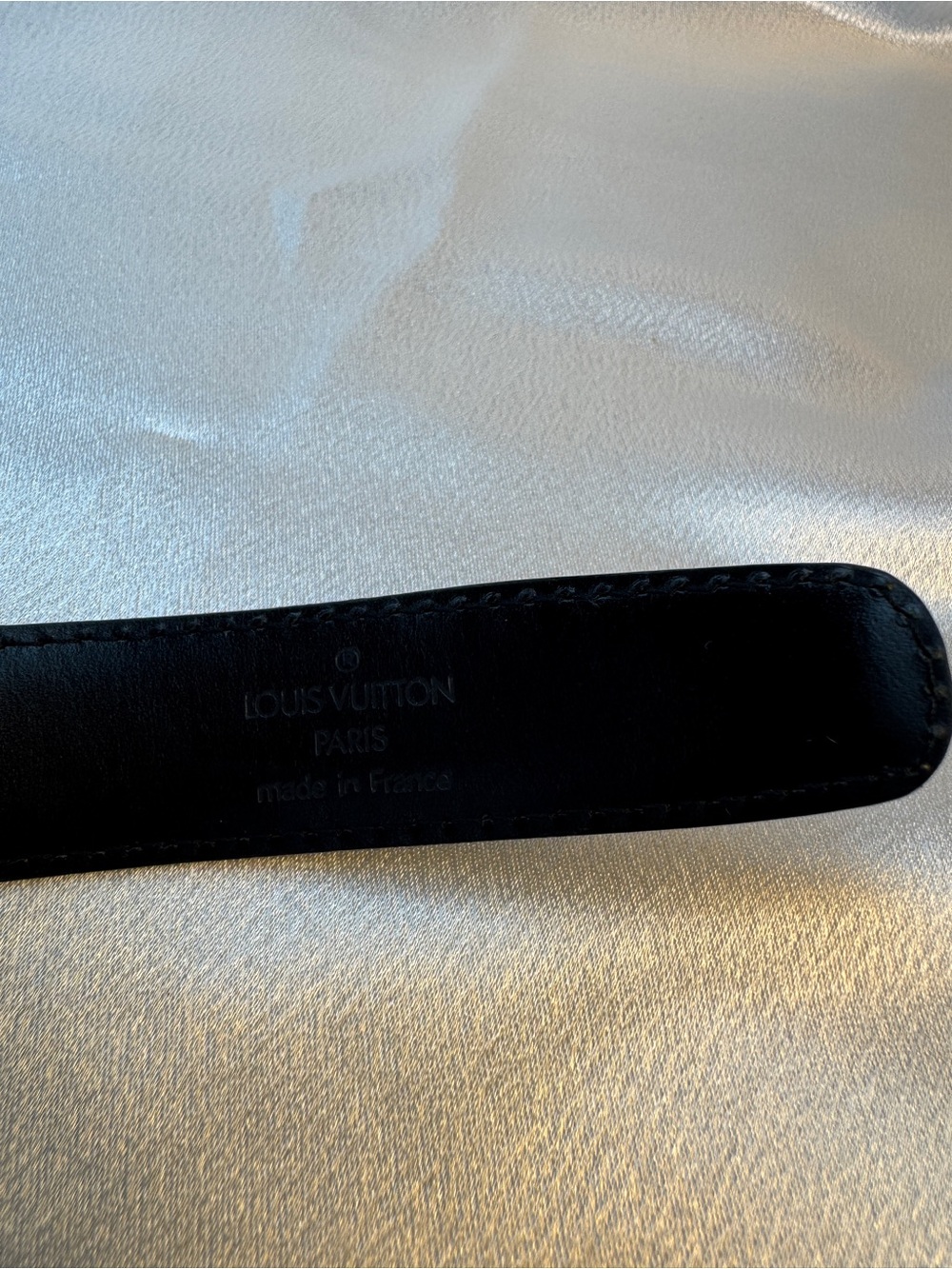 Louis Vuitton Black EPI Leather Belt w/ Gold Buckle (Signature Hardware) 85/34 - Picture 11 of 16